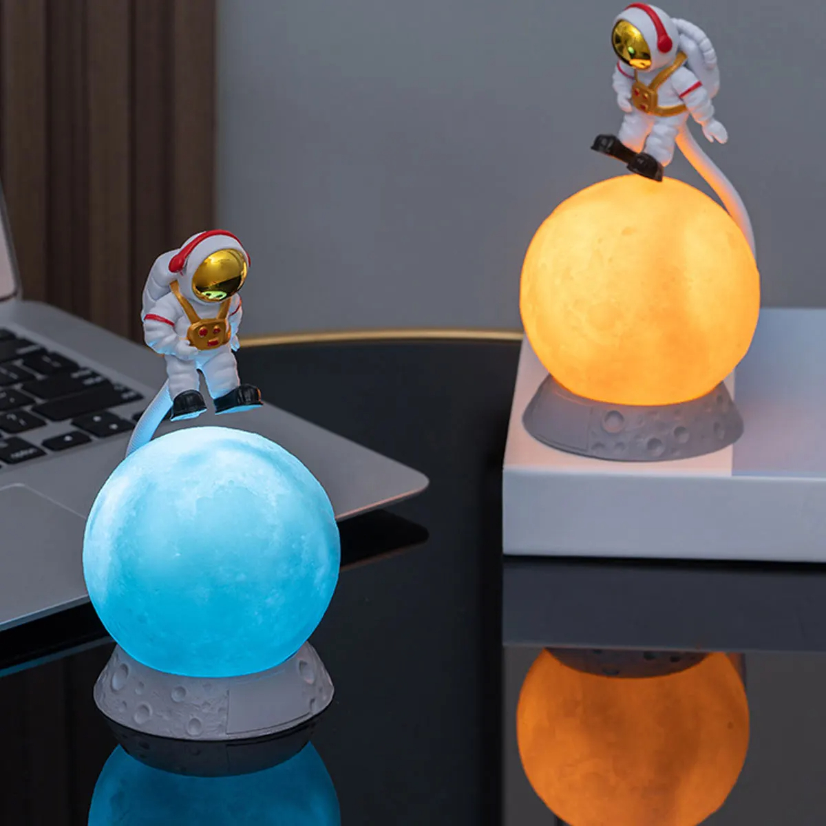 مصباح ليلي LED ثلاثي الأبعاد بتصميم رائد فضاء قابل للشحن عبر USB