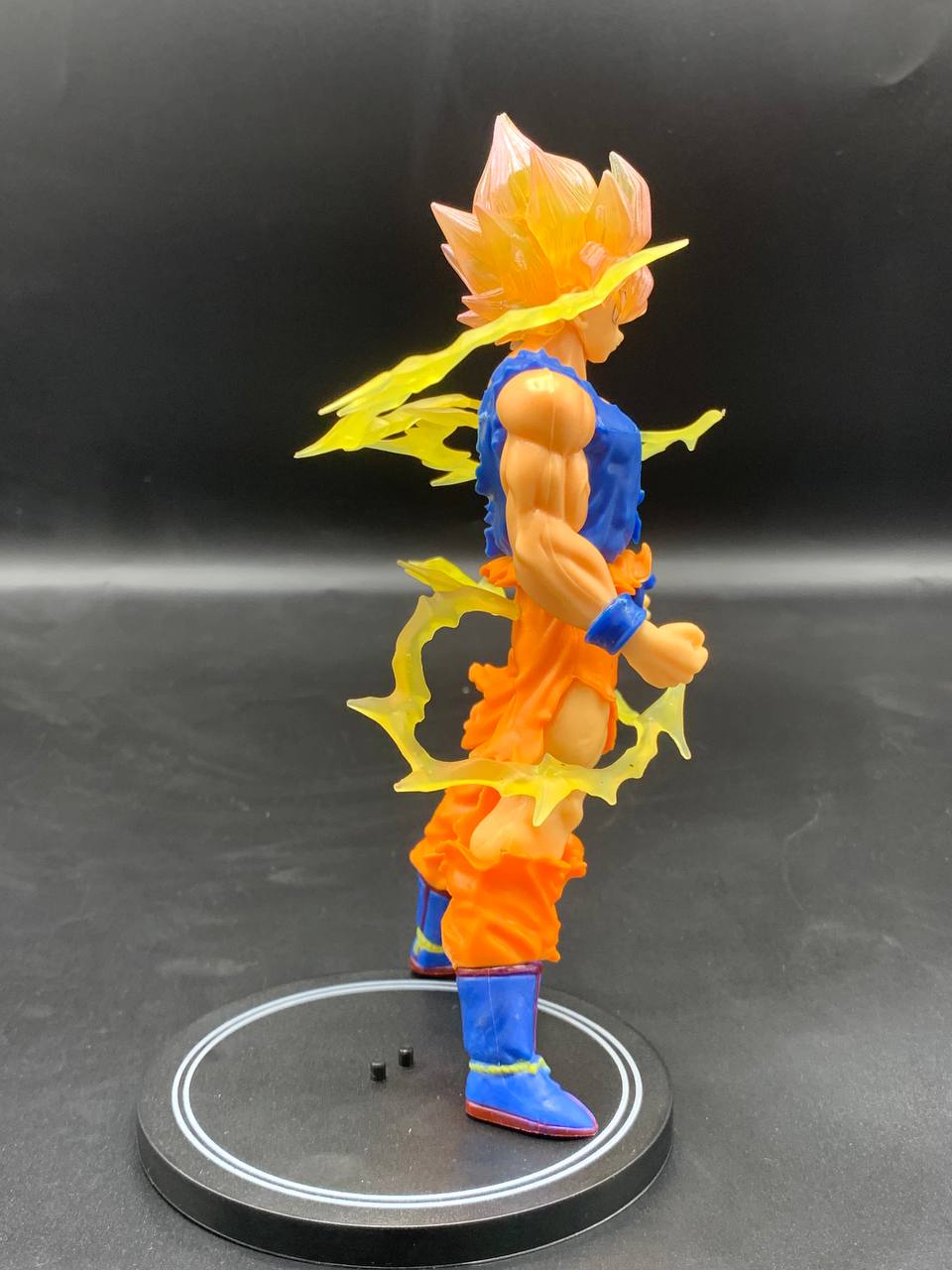 Son Goku Super Saiyan Figure