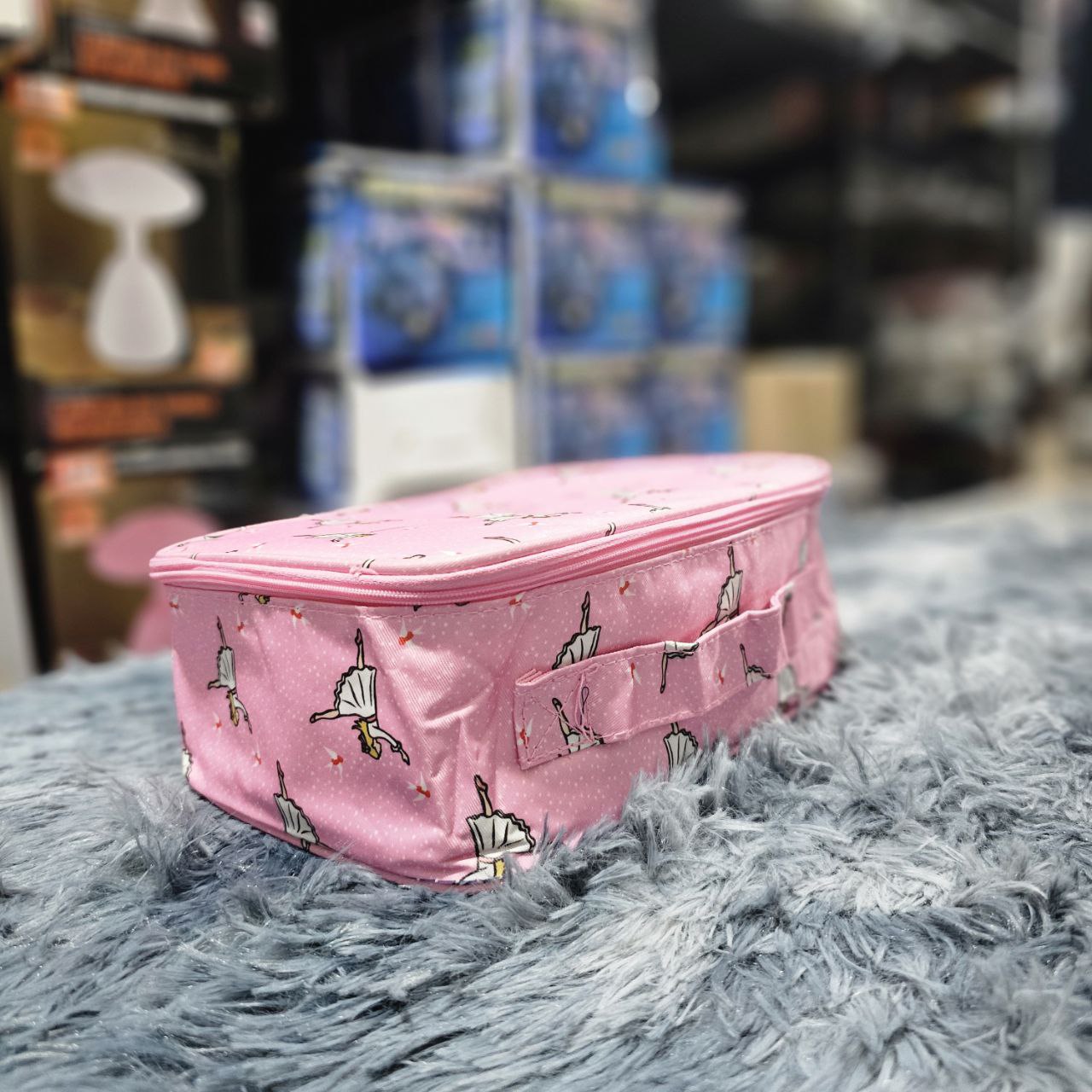 Travel makeup and cosmetic bag