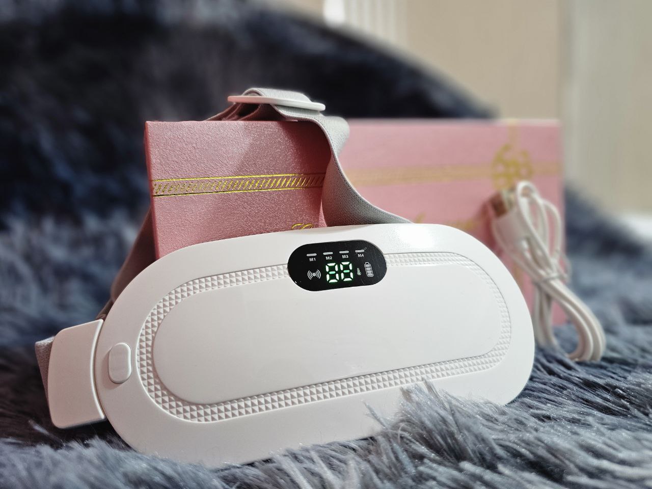 Portable heating pad for menstrual pain relief