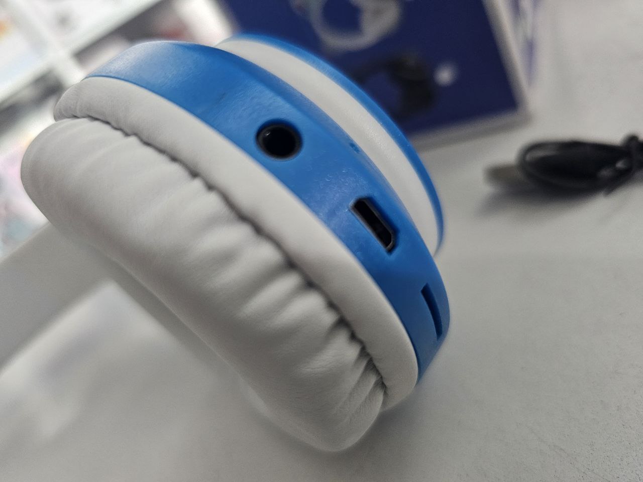Wireless Bluetooth stereo cat ear headphones with LED and TF card slot
