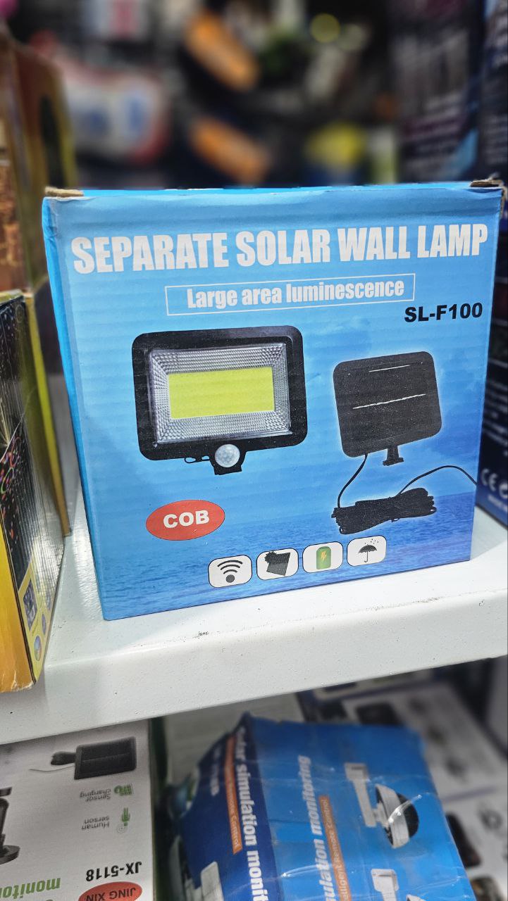 مصباح كشاف شمسي LED مع مستشعر حركة 5 واط IP44