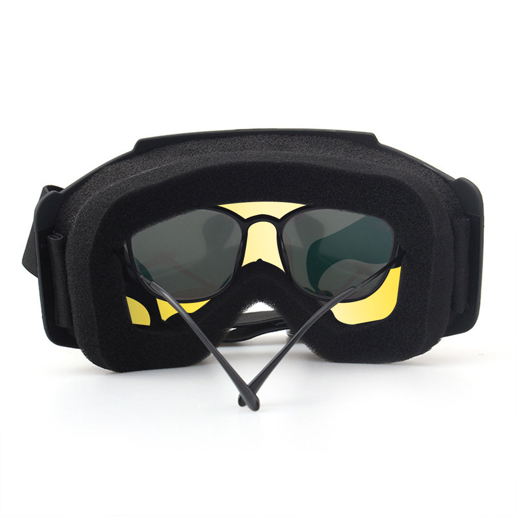 Motorcycle helmet with removable colorful goggles