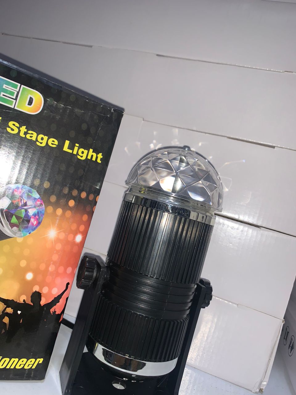 Voice-controlled rotating crystal ball projector, RGB LED laser 220V