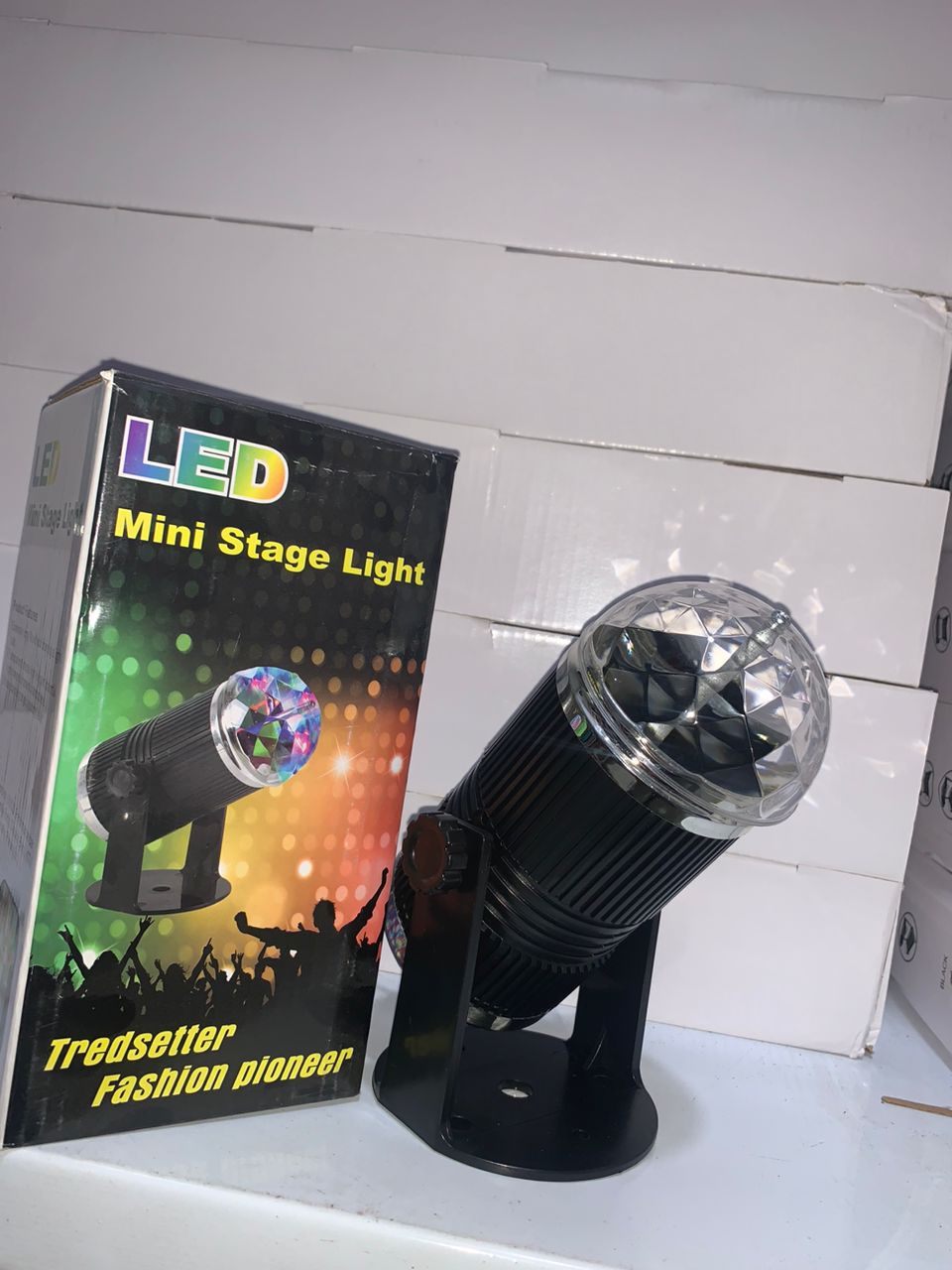 Voice-controlled rotating crystal ball projector, RGB LED laser 220V