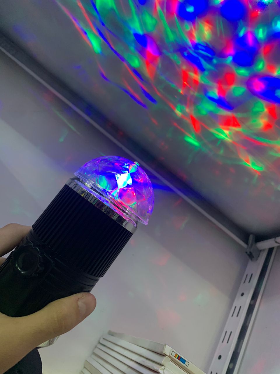 Voice-controlled rotating crystal ball projector, RGB LED laser 220V