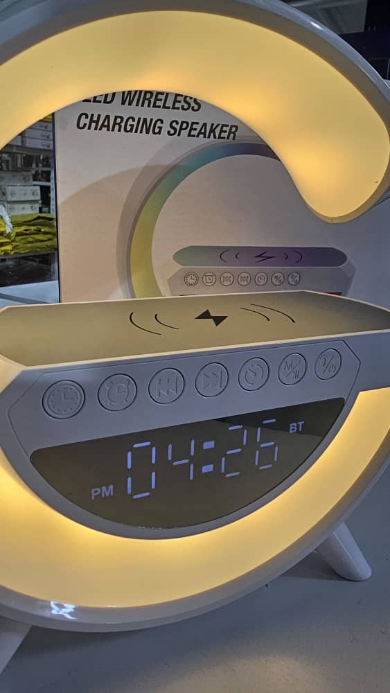 مكبر صوت بلوتوث مع ساعة ومنبه وشاحن لاسلكي RGB موديل BT-3401