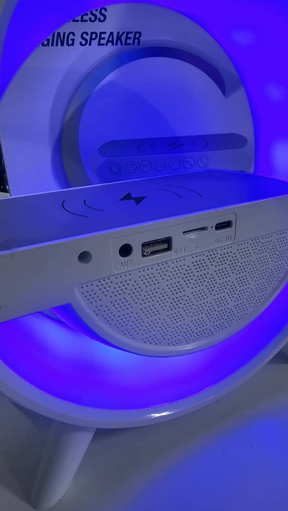 مكبر صوت بلوتوث مع ساعة ومنبه وشاحن لاسلكي RGB موديل BT-3401