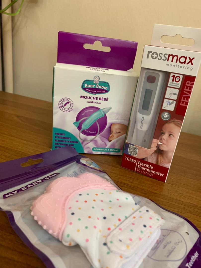 Kit de soin bébé : anneau de dentition silicone, thermomètre et mouche-bébé