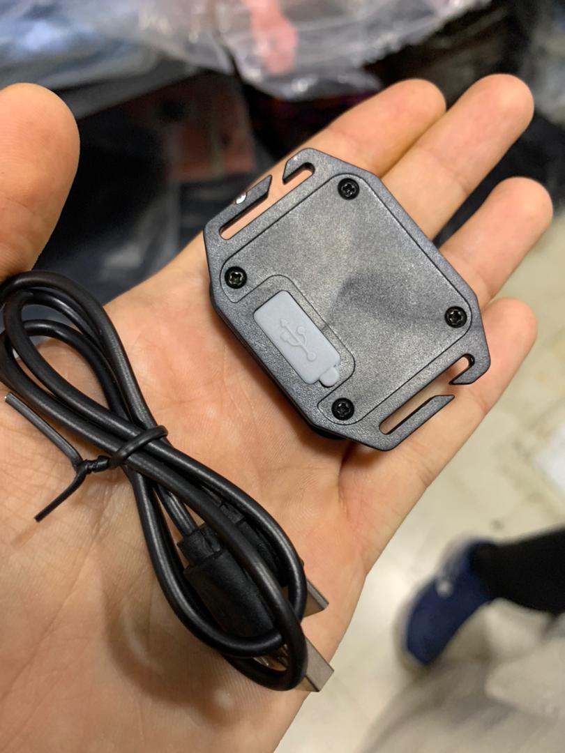قبعة LED للجنسين قابلة للشحن عبر USB - رمادي