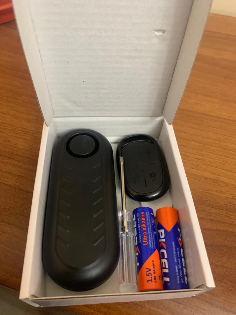 Anti-theft alarm system with 110 dB vibration sensor