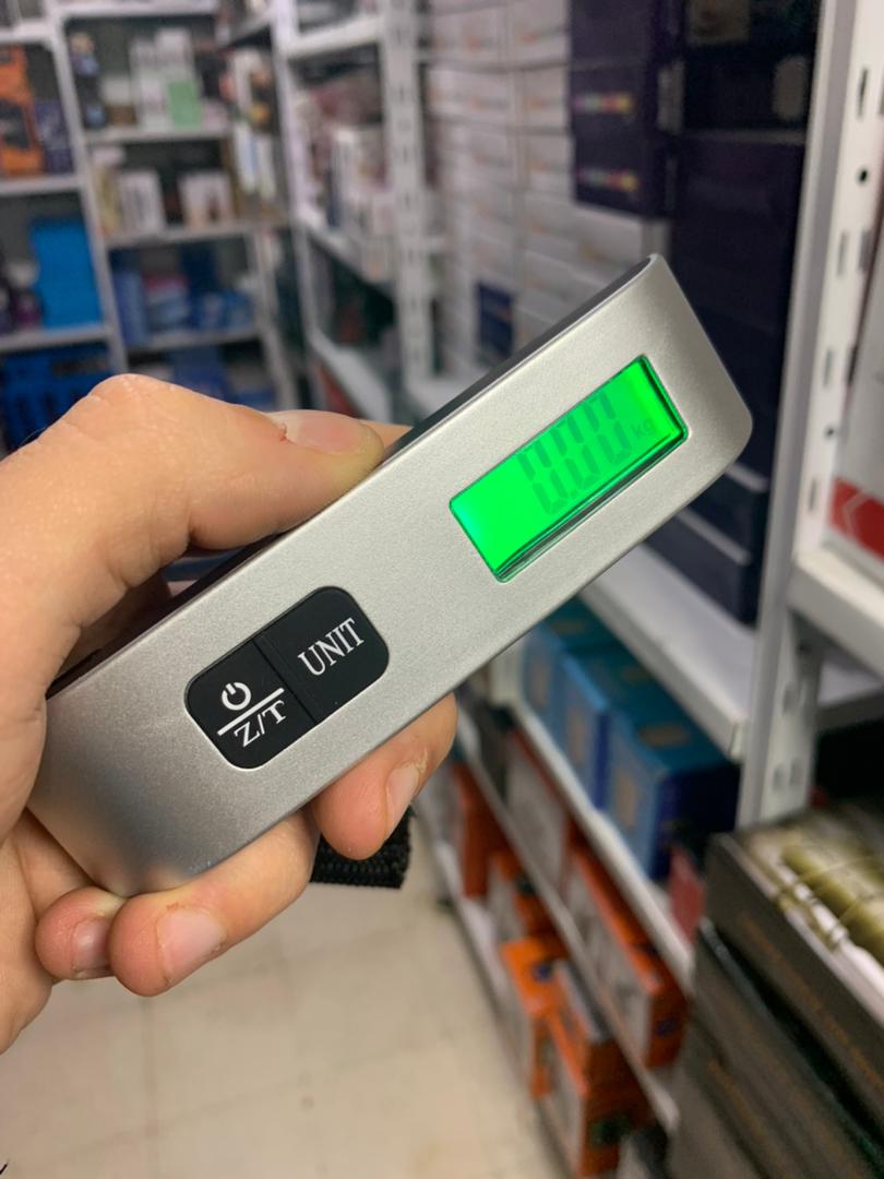ميزان أمتعة رقمي محمول بشاشة LCD سعة 50 كجم