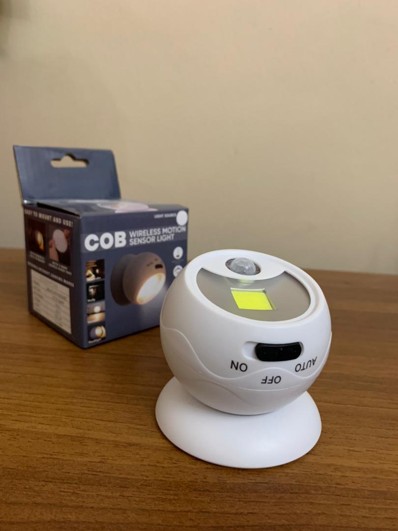 Portable 360° motion sensor COB lamp
