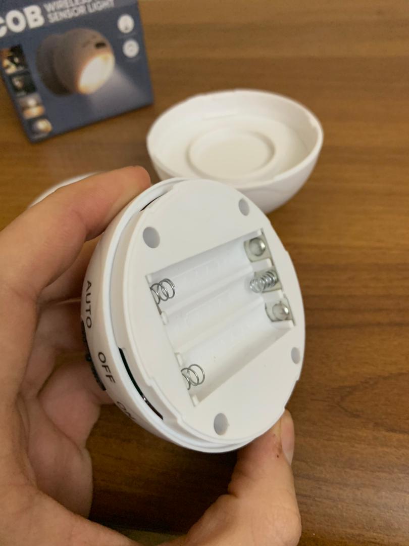 Portable 360° motion sensor COB lamp