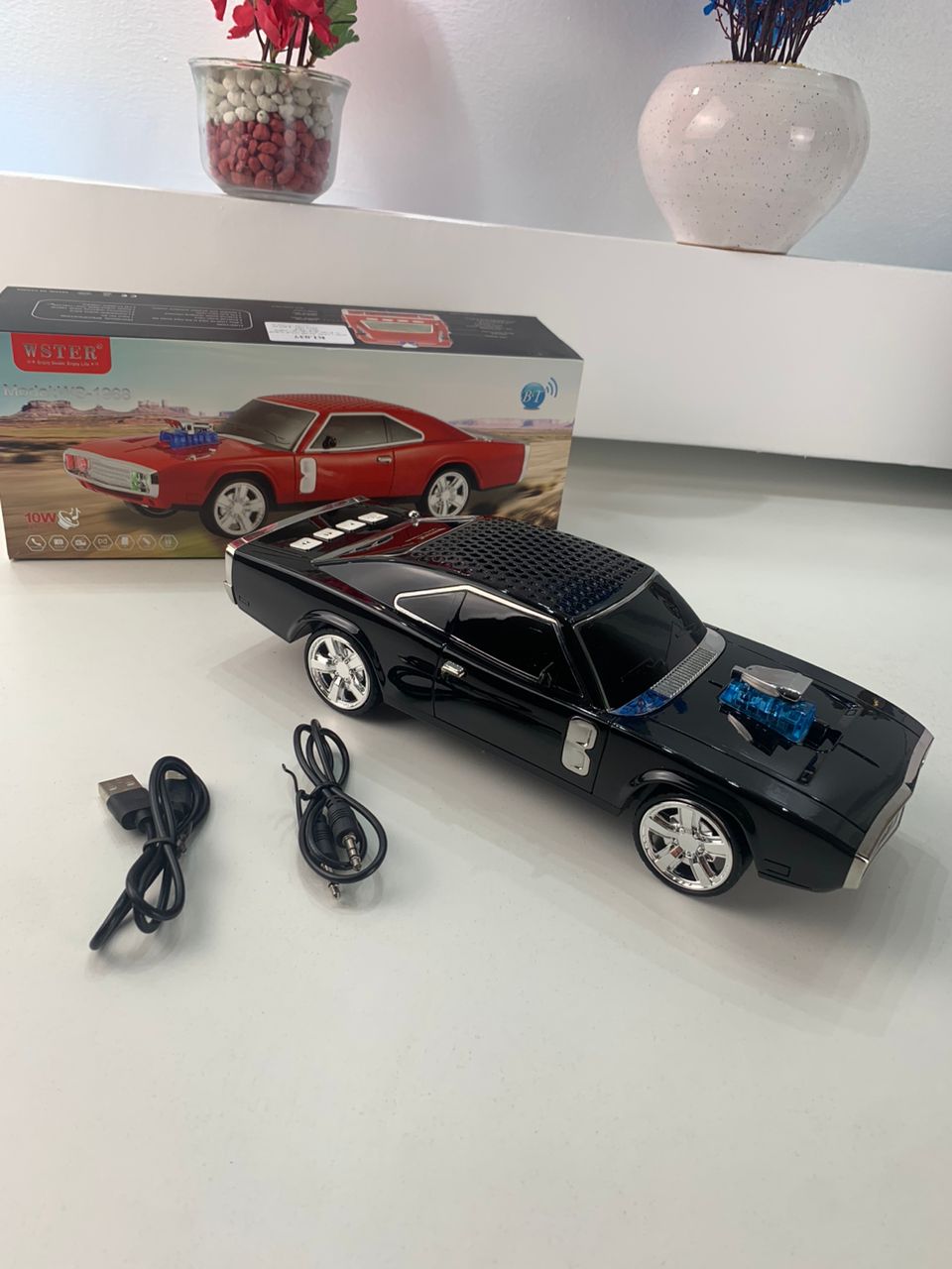 مكبر صوت بلوتوث لاسلكي WSTER CAR 1968 على شكل سيارة