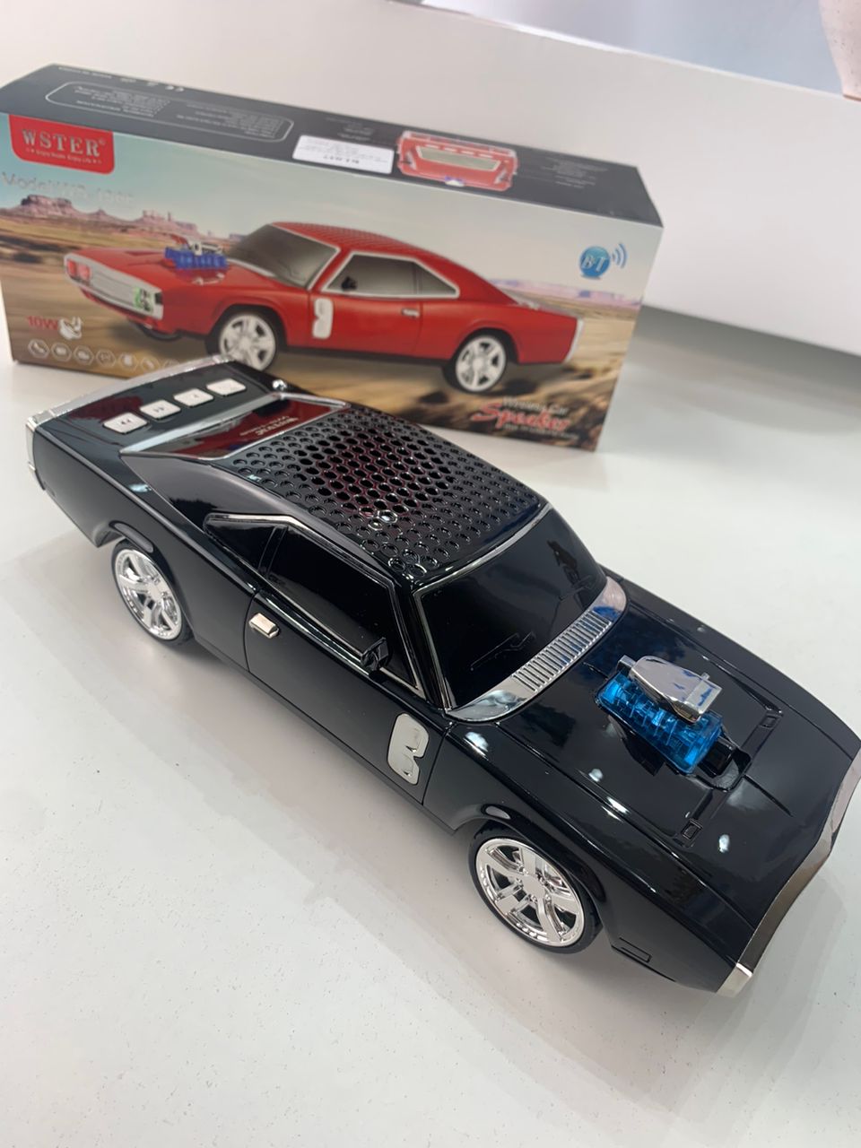 مكبر صوت بلوتوث لاسلكي WSTER CAR 1968 على شكل سيارة