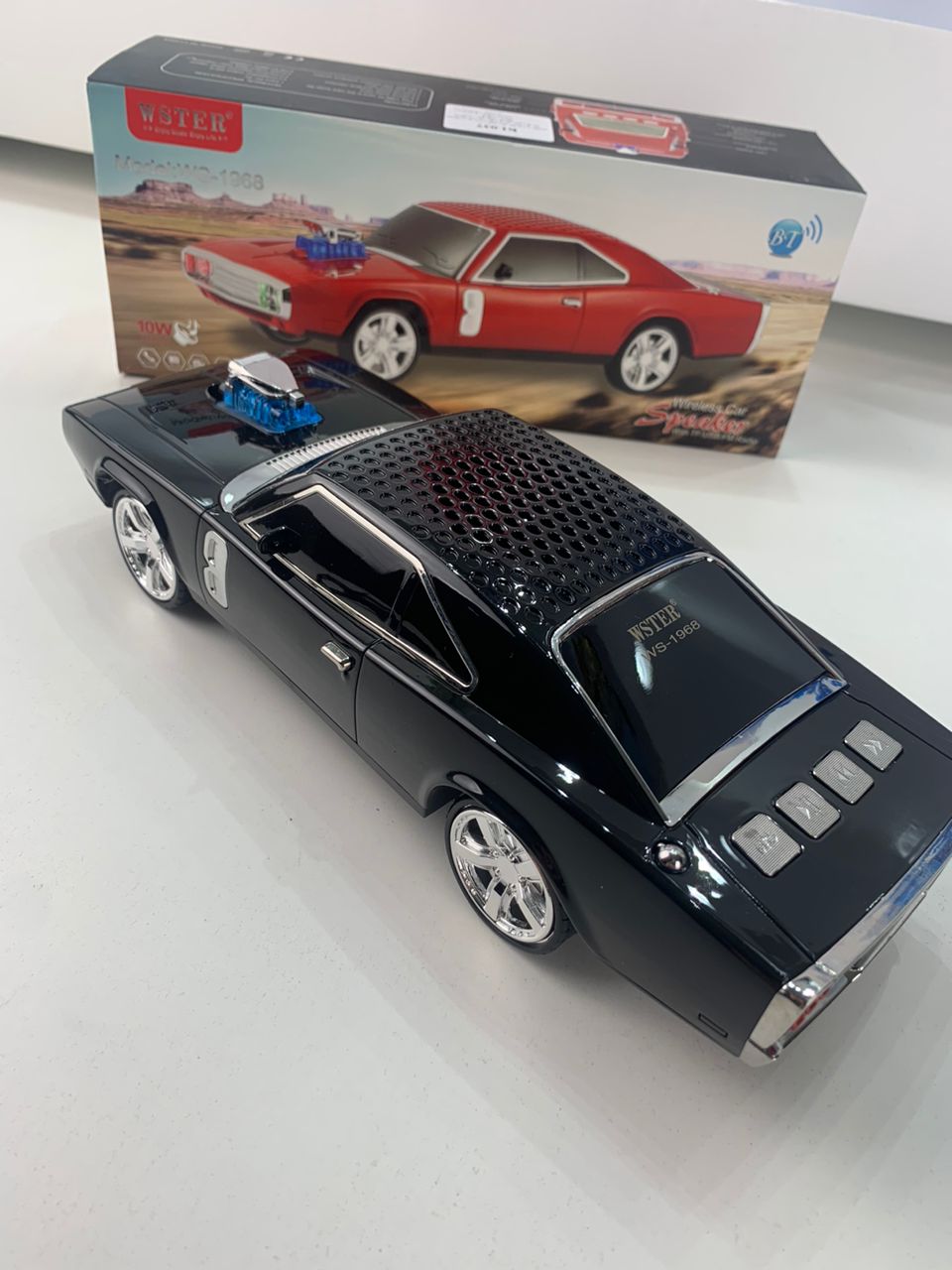 مكبر صوت بلوتوث لاسلكي WSTER CAR 1968 على شكل سيارة