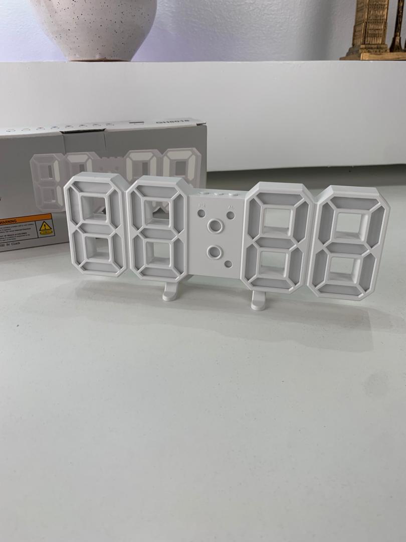 Horloge numérique 3D LED pour mur et bureau GH8018