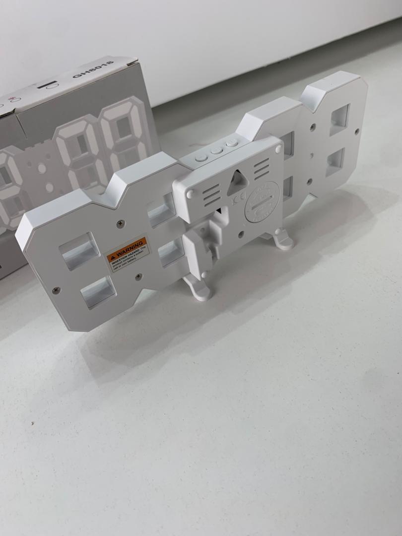 Horloge numérique 3D LED pour mur et bureau GH8018