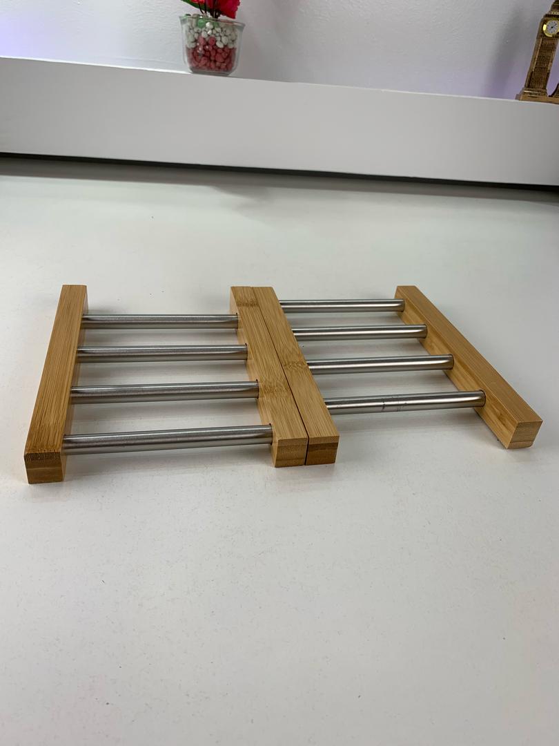 Dessous de Plat Extensible en Bambou et Acier Inoxydable – قاعدة أواني قابلة للتمديد