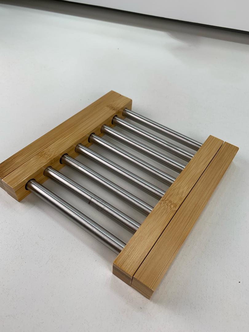 Dessous de Plat Extensible en Bambou et Acier Inoxydable – قاعدة أواني قابلة للتمديد
