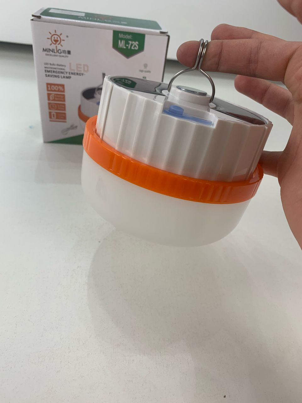 Rechargeable solar hanging lamp