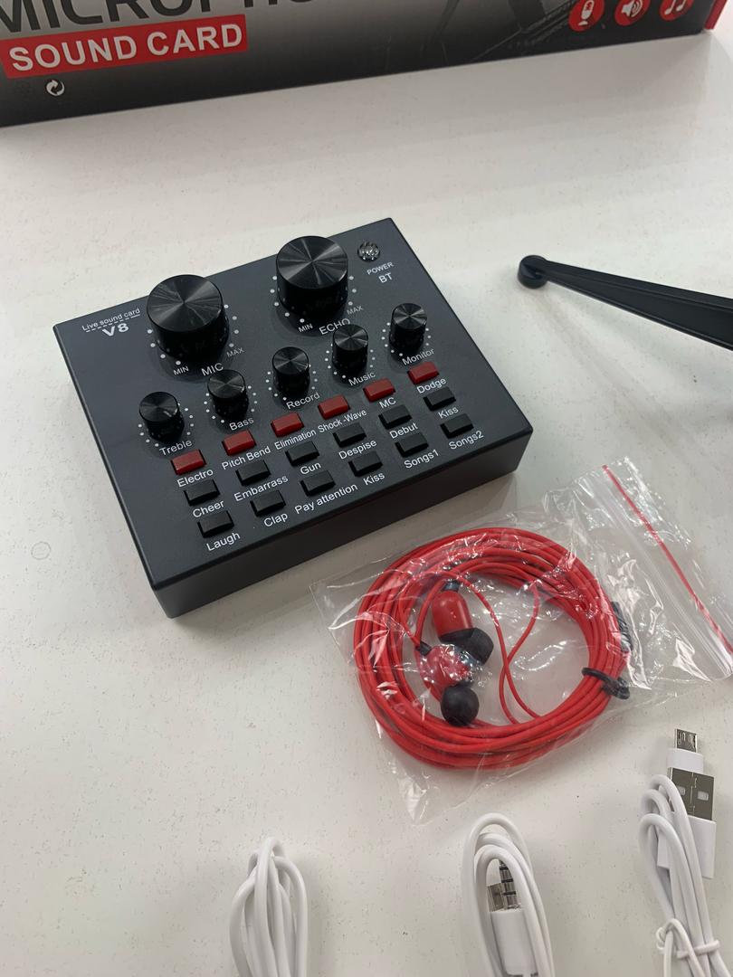 V8 Externe Live Carte Son avec Microphone Set – بطاقة صوت مع ميكروفون للتسجيلات الصوتية
