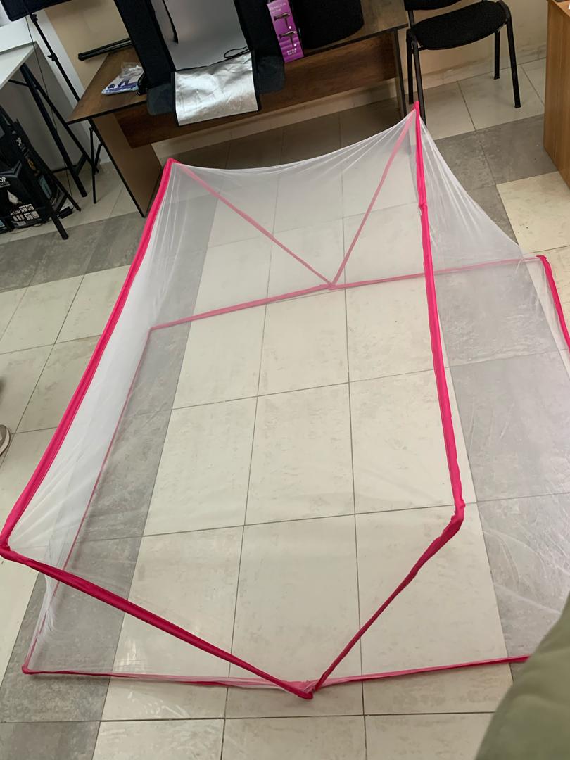 Foldable mosquito net for double bed