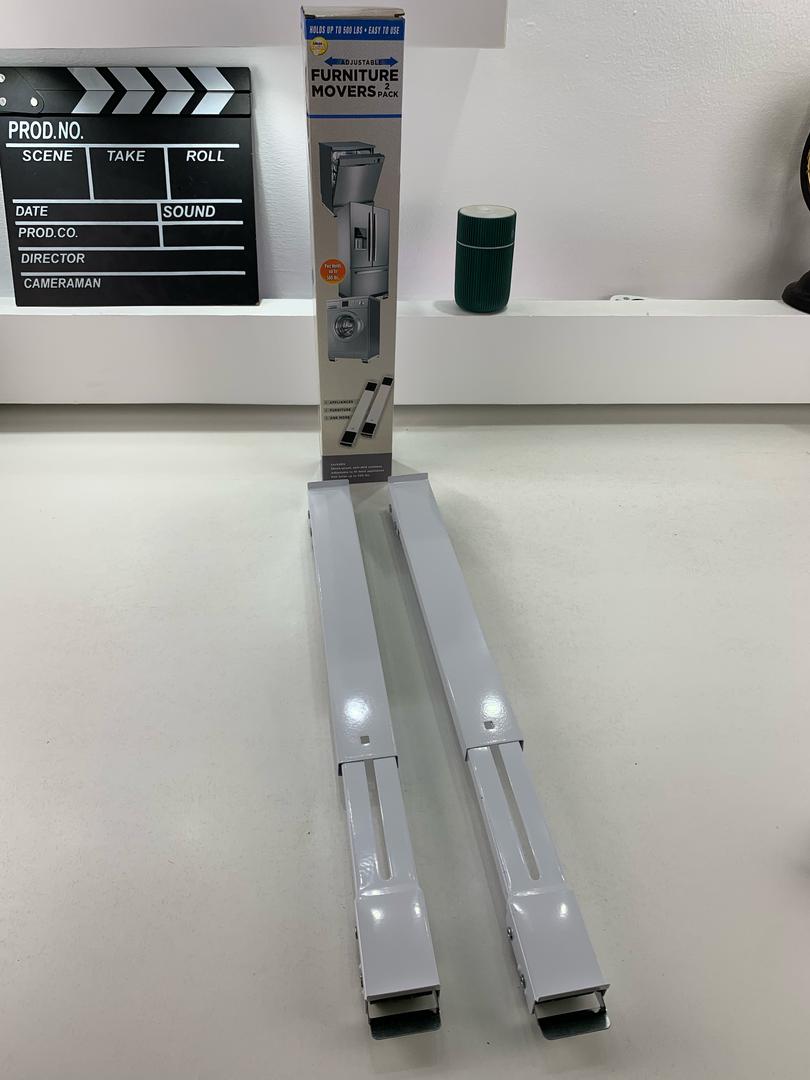 Mobile base for washing machine and refrigerator