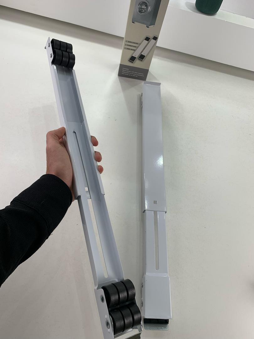 Mobile base for washing machine and refrigerator