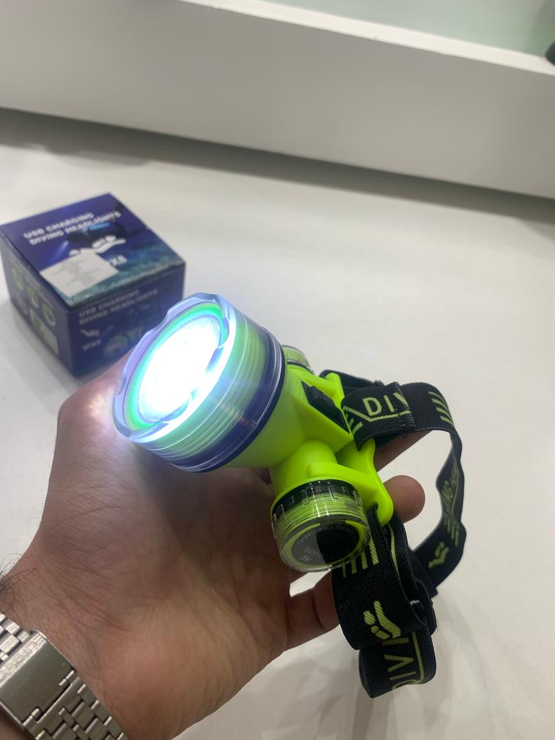 Lampe frontale de plongée rechargeable et étanche