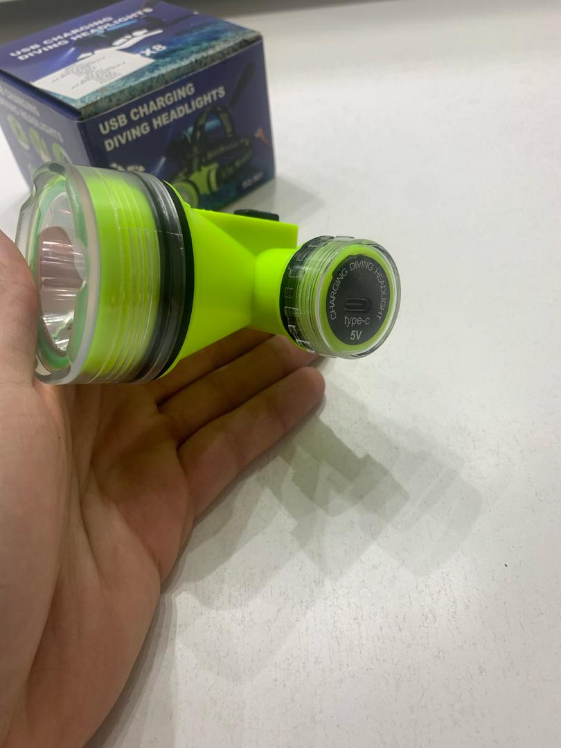 Lampe frontale de plongée rechargeable et étanche