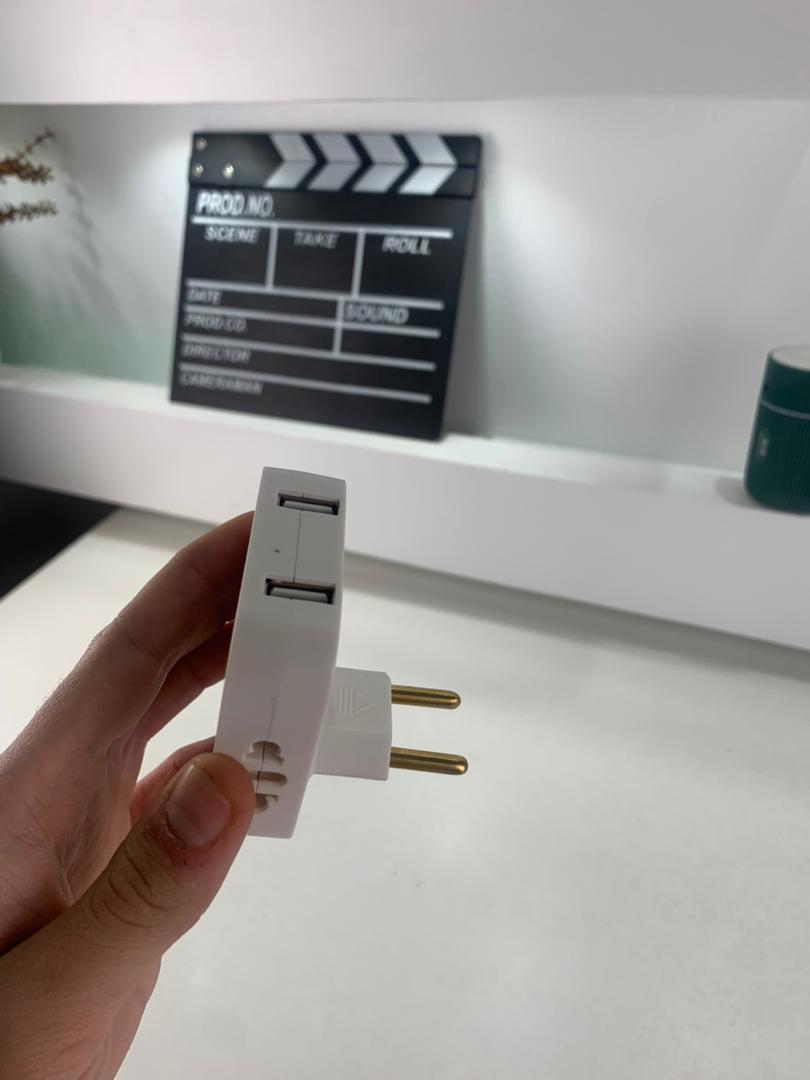 عبوة 2 مقبس حائط مسطح خلف الأثاث مع منفذ USB