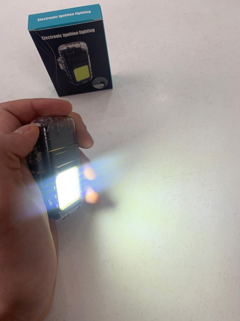مصباح يدوي LED محمول مع ولاعة