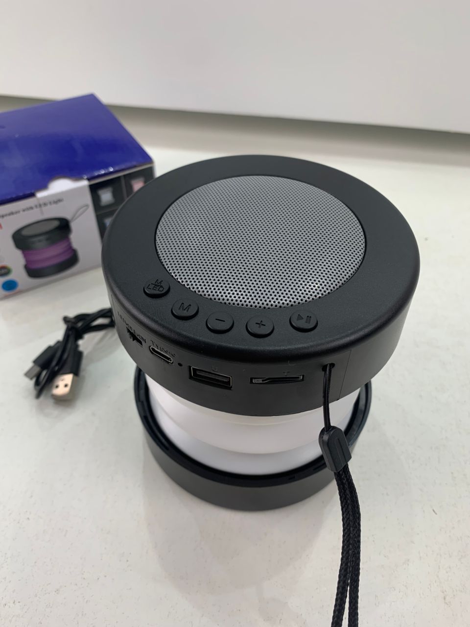 Haut Parleur Bluetooth et Lanterne RGB avec Batterie Rechargeable – مكبر صوت ومصباح