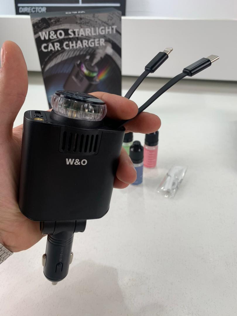 شاحن سيارة قابل للسحب 5 في 1 مع معطر وإضاءة نجوم