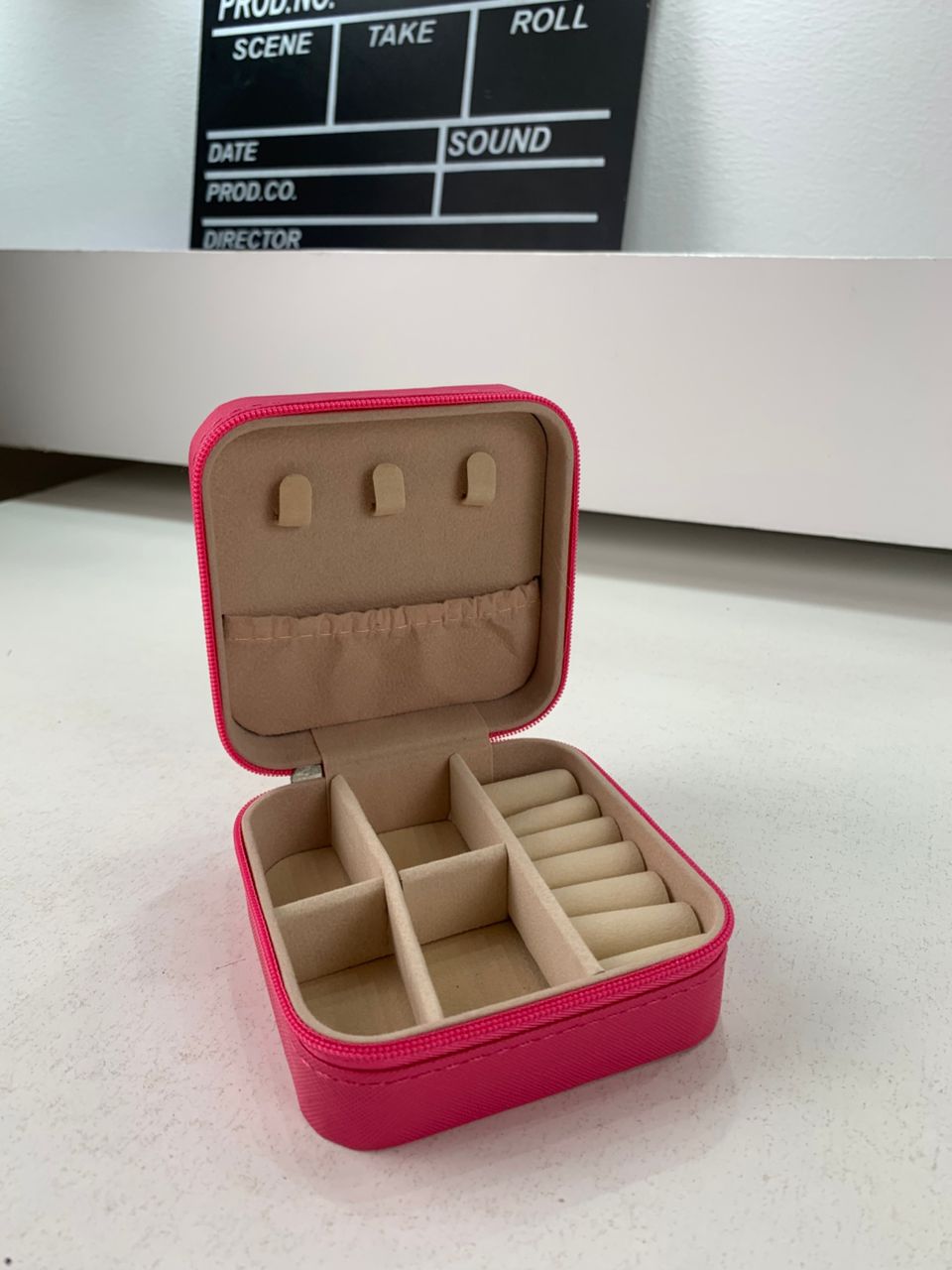 Firla mini leather jewelry box with zipper
