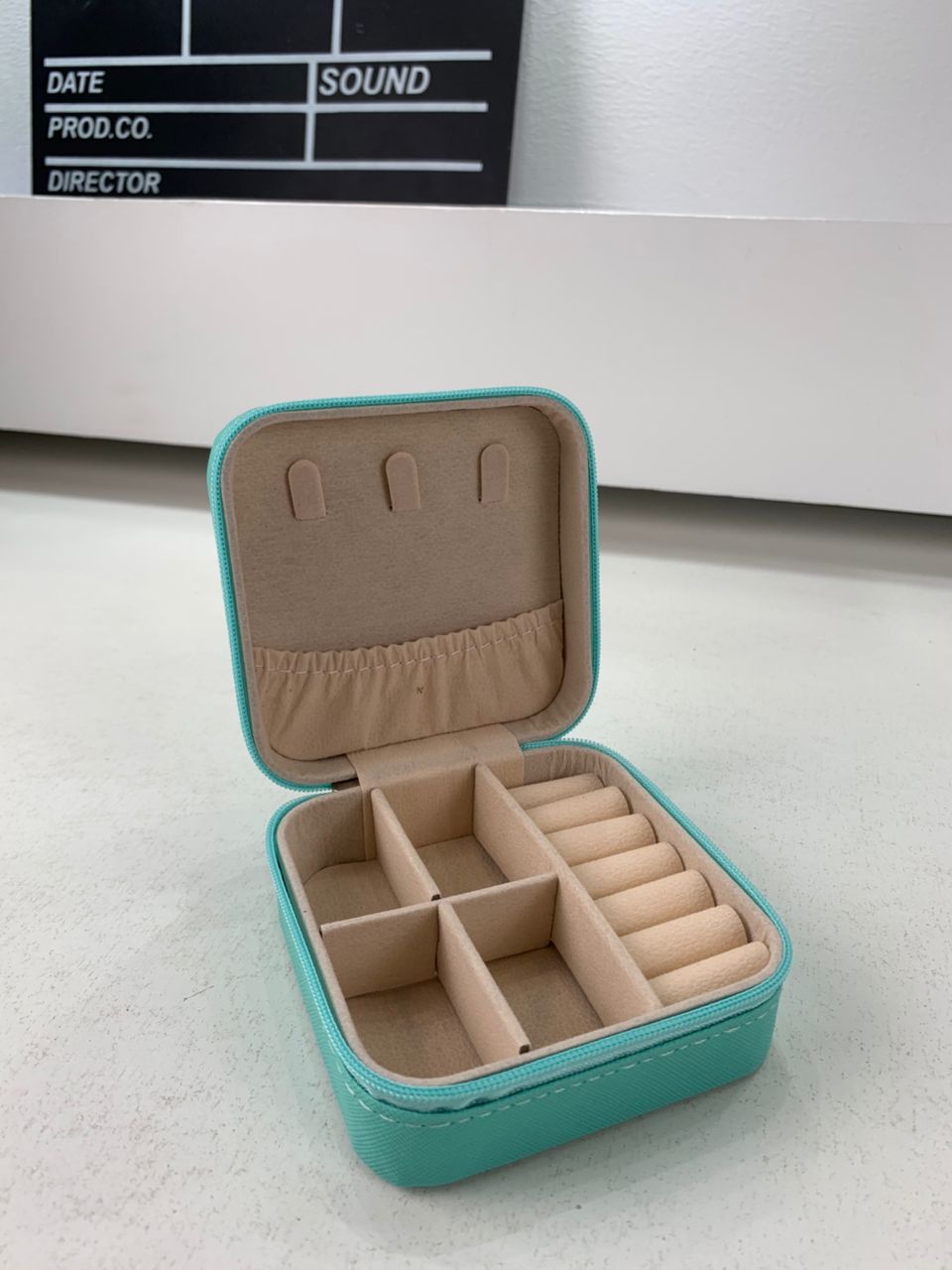 Firla mini leather jewelry box with zipper