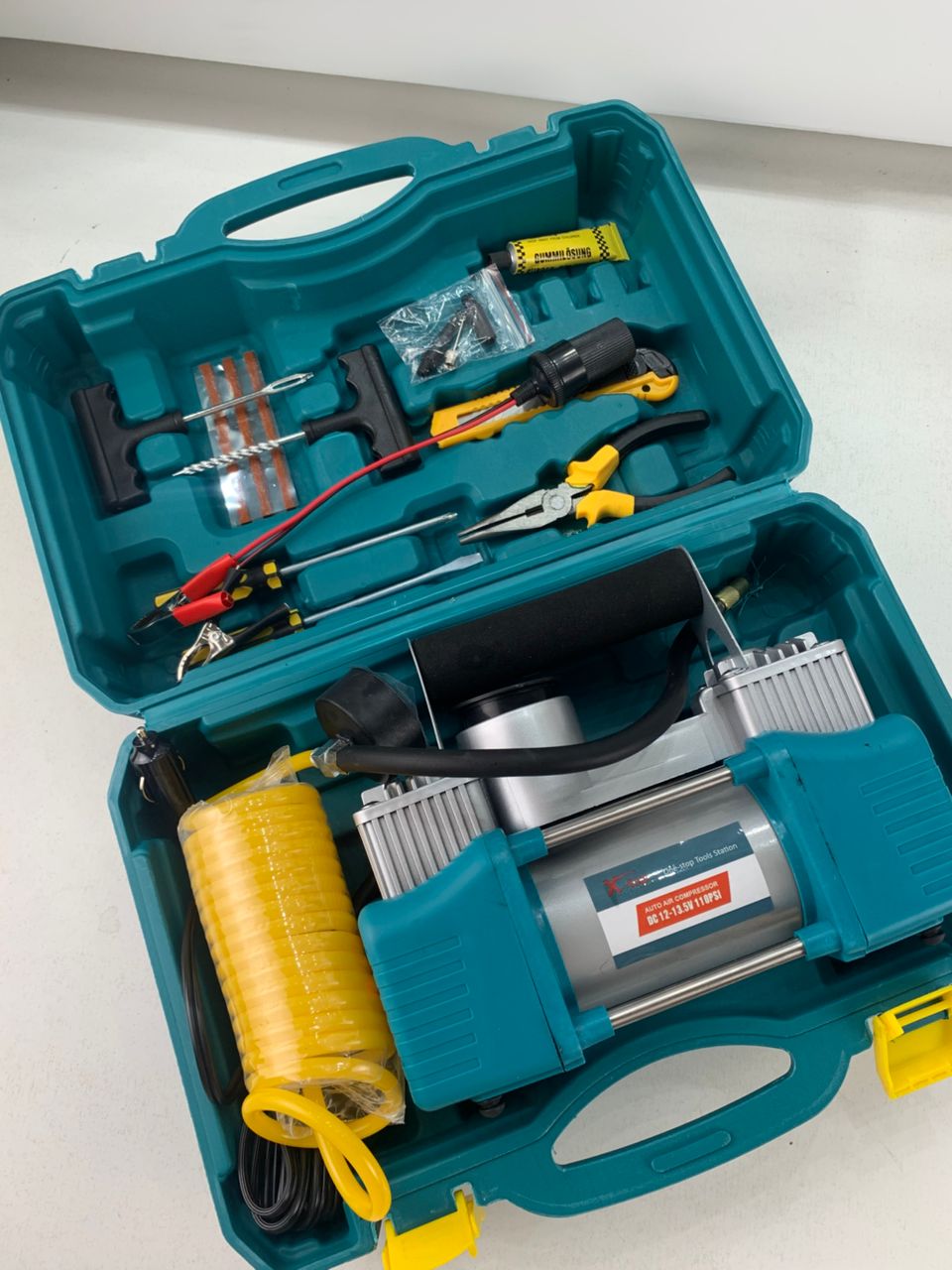 ضاغط هواء XTop بأسطوانتين 12 فولت 110PSI مع طقم إصلاح