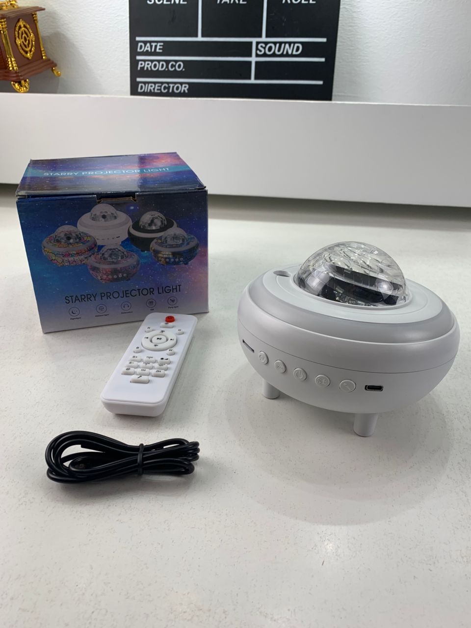 Enceinte Bluetooth et projecteur de galaxie 2-en-1 effet nébuleuse
