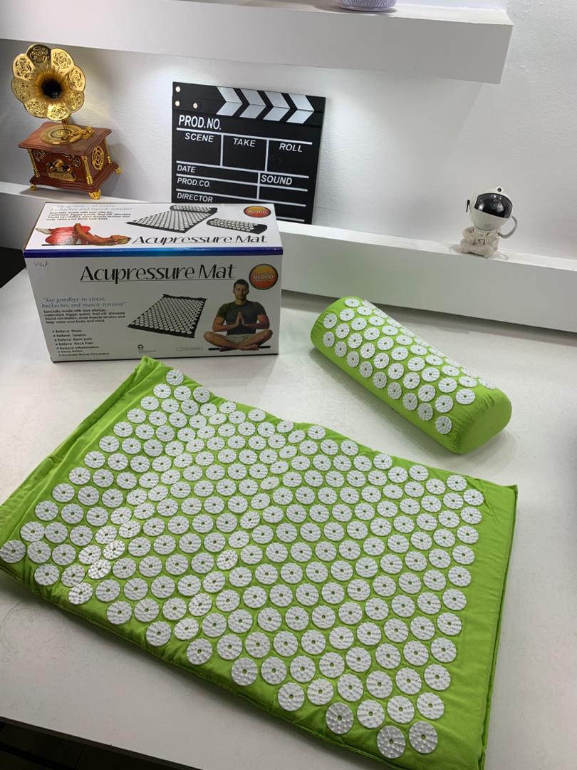 Acupressure Mat and Pillow Set with Storage Bag