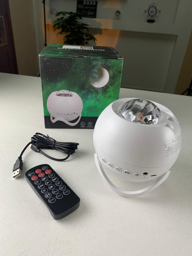 Projecteur d'aurores et haut-parleur Bluetooth, 15 modes d'éclairage