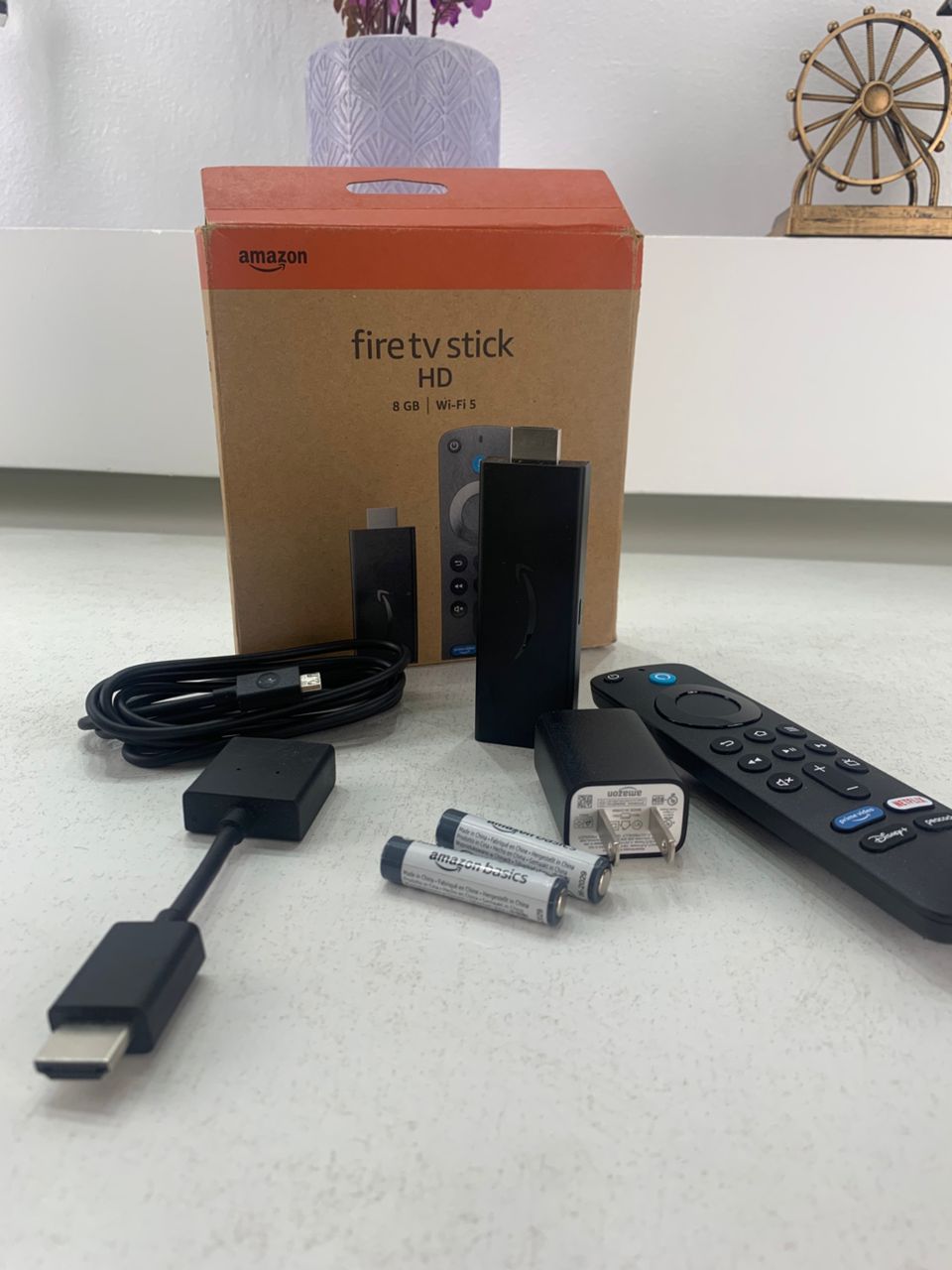 Amazon Fire TV Stick HD (Nouvelle génération) Wifi 5 – جهاز لتحويل التلفاز إلى واجهة ذكية
