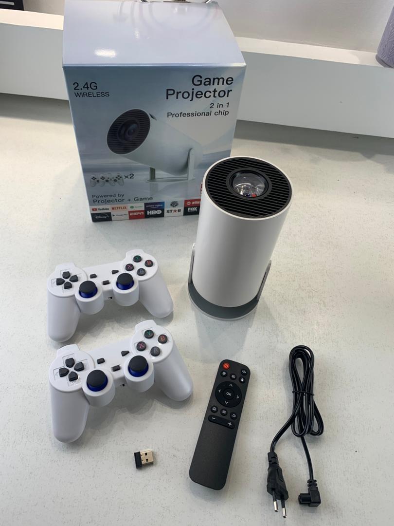 Projecteur de Jeux Intelligent a Haute Résolution avec Deux Manettes – مشغل ألعاب وجهاز عرض على الحائط