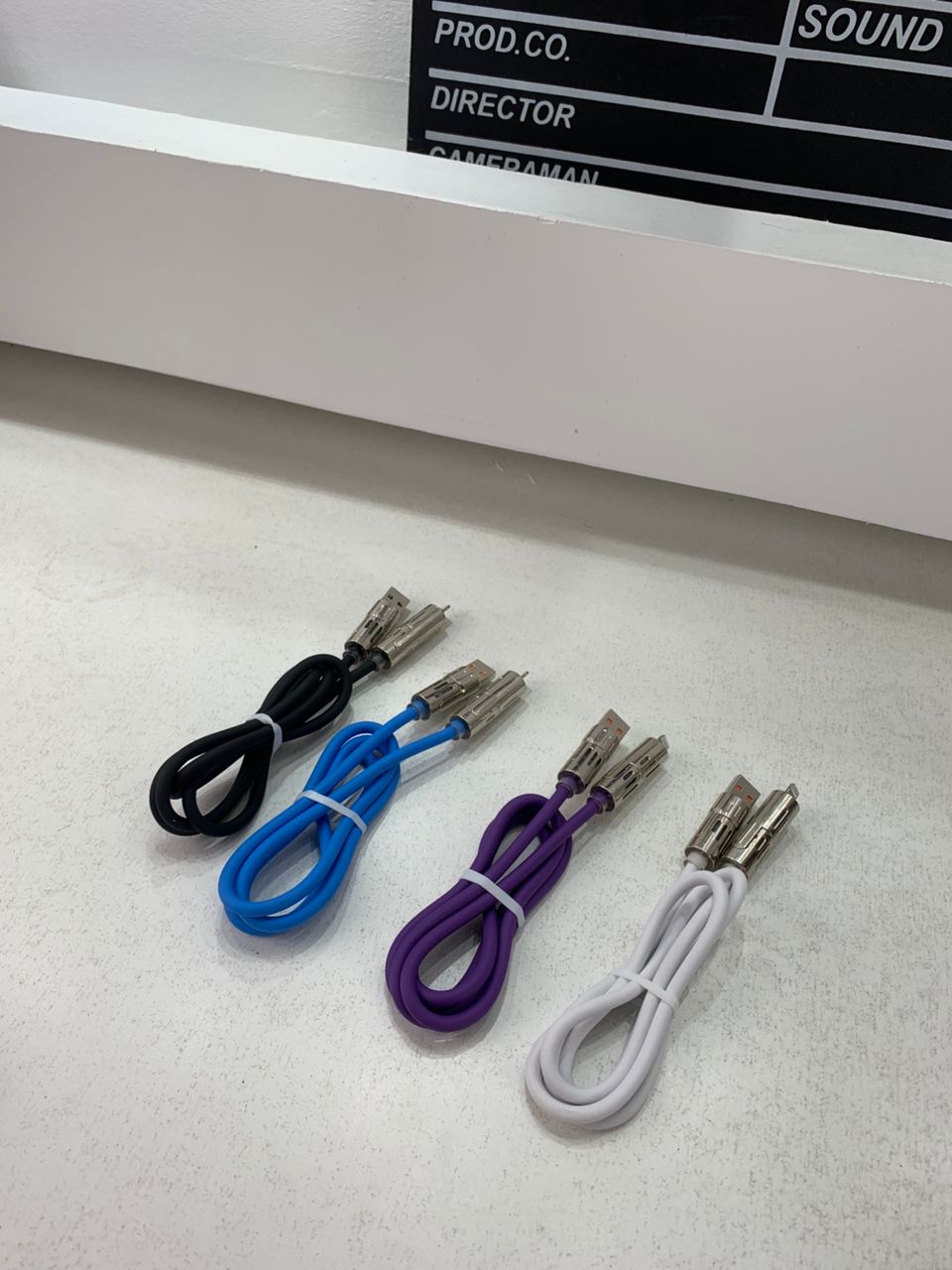 كابل شحن متعدد الوظائف 4 في 1، USB-C و A و Lightning، بقدرة 240 واط