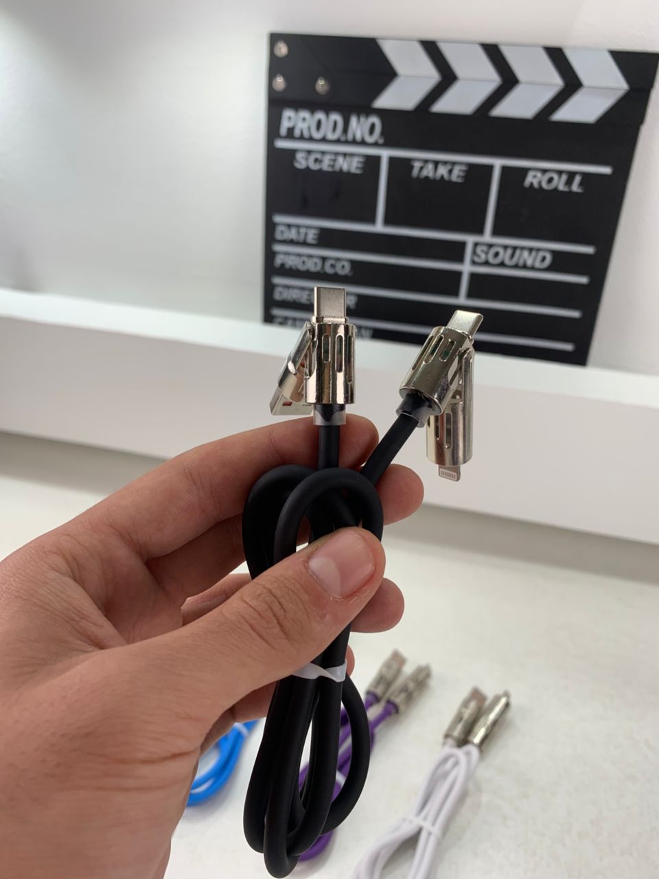 كابل شحن متعدد الوظائف 4 في 1، USB-C و A و Lightning، بقدرة 240 واط