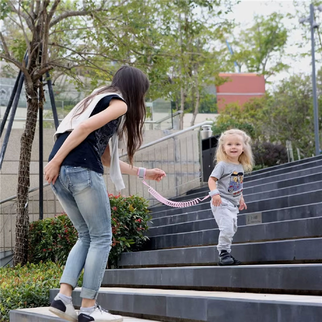 Laisse de sécurité anti-perte rotative pour enfant, 2 mètres, avec verrou