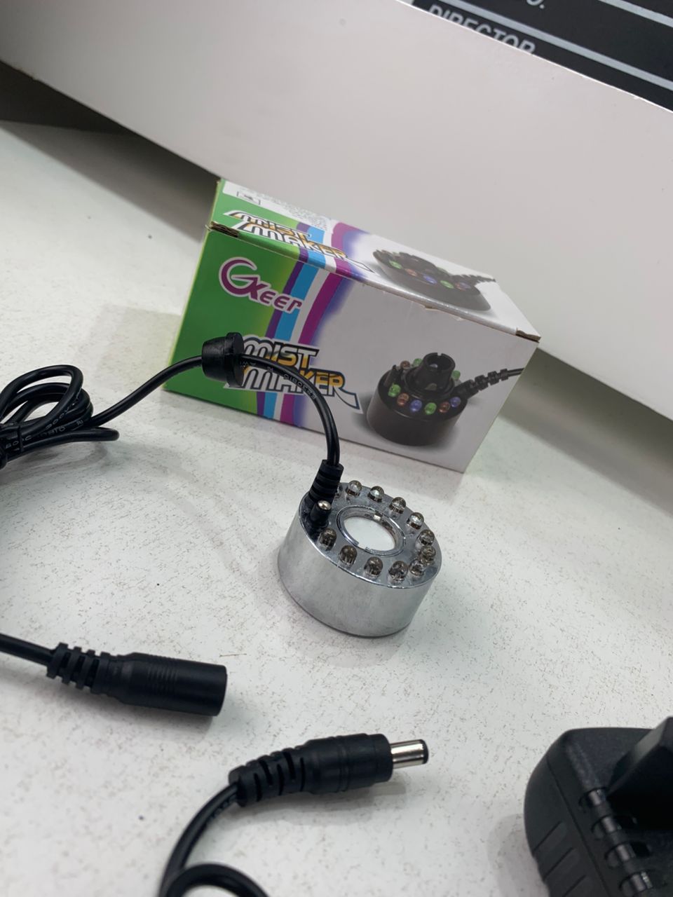 Ultrasonic fountain mist maker with 12 LEDs