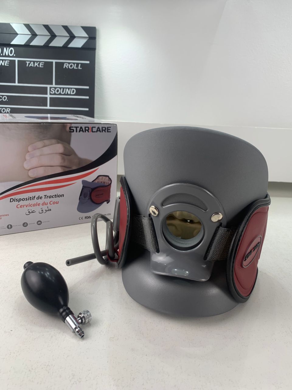 Appareil de traction cervicale gonflable STARICARE avec pompe