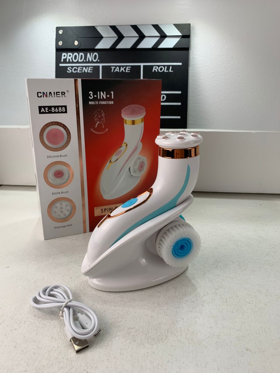 Cnaier AE-8788 Electric Facial Cleansing Brush, 3 Rotating Heads, USB